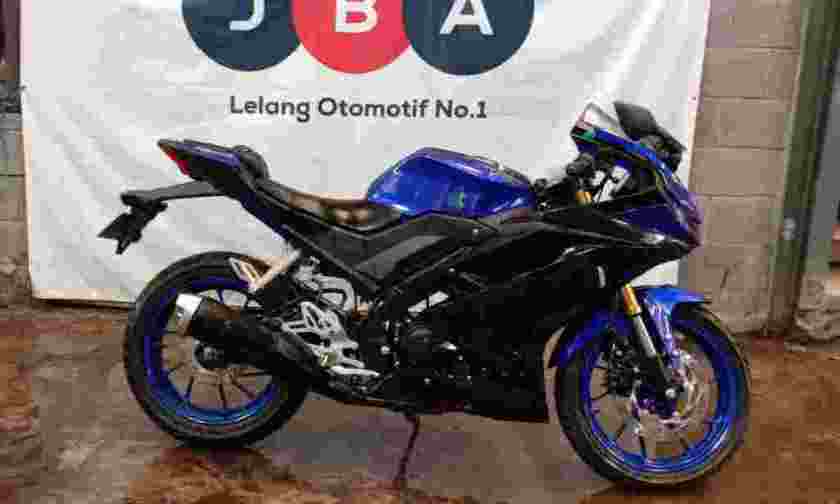 YAMAHA YZF R15